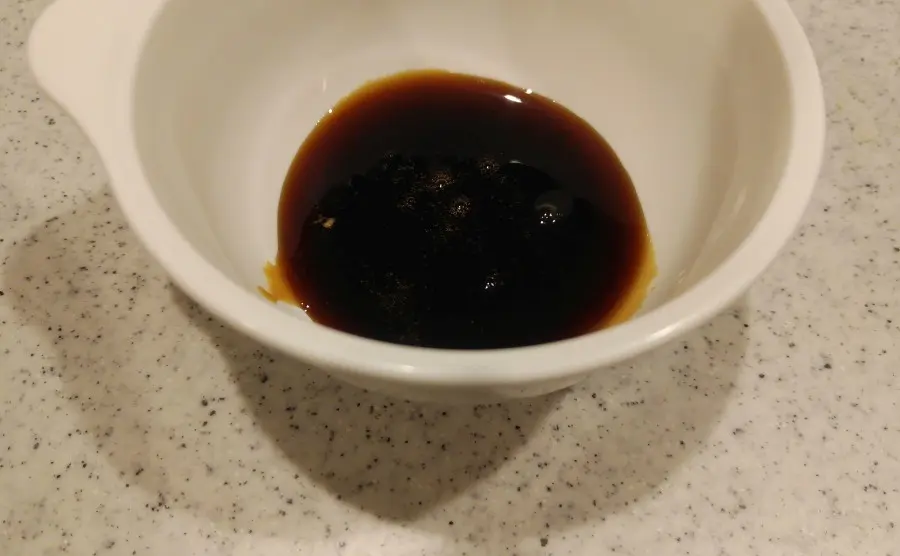タレを煮絡める